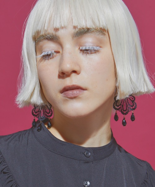 manana suerte(マニャーナスエルテ)の「レース×ビジューピアス(ピアス(両耳用)・レディース・ブラック/ホワイト・FREE)」の8枚目の写真