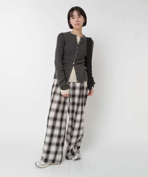 RNA-N(アールエヌエーエヌ)の「K2727 カシミヤウールブレンドプルオーバー(ニット/セーター・レディース・アイボリー/チャコール/グレー/ブラック・FREE)」の22枚目の写真