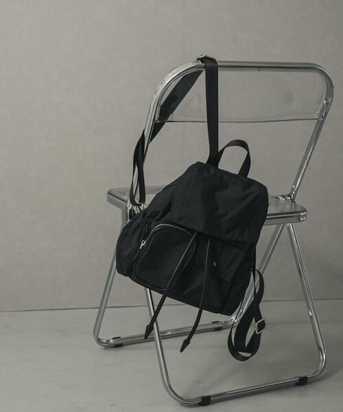 SENSE OF PLACE by URBAN RESEARCH(センスオブプレイスバイアーバンリサーチ)の「撥水マルチポケットナイロンリュック(バックパック/リュック・レディース・ブラウン/ブラック・ONE)」の1枚目の写真