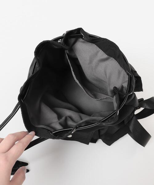 SENSE OF PLACE by URBAN RESEARCH(センスオブプレイスバイアーバンリサーチ)の「撥水マルチポケットナイロンリュック(バックパック/リュック・レディース・ブラウン/ブラック・ONE)」の4枚目の写真