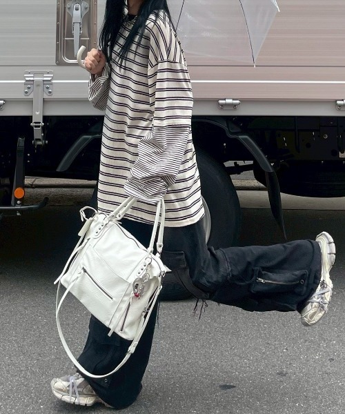 Chikashitsu +(チカシツプラス)の「【Chikashitsu +】oversized layered border washed long sleeve / 【チカシツプラス】オーバーサイズウォッシュドレイヤードボーダー長袖Tシャツ(Tシャツ/カットソー・メンズ・ホワイト/ブラック・ONE SIZE)」の7枚目の写真