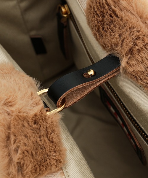 MARNI(マルニ)の「FUR FABRIC / ミニバスケットバッグ(ショルダーバッグ・レディース・ピンク/ベージュ・ONE SIZE)」の3枚目の写真