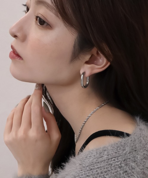 blackdia ocean(ブラックダイヤオーシャン)の「blackdia ocean オーバル フープピアス(ピアス(両耳用)・レディース・ゴールド/シルバー・SMALL/MEDIUM)」の12枚目の写真