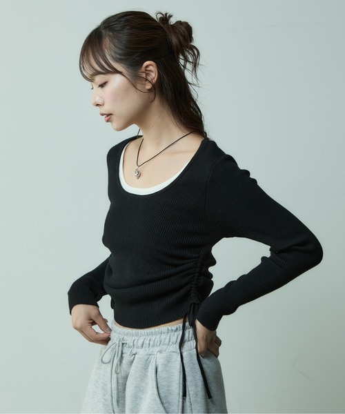 VIVID LADY(ビビッドレディー)の「フェイクレイヤードドロストリブニット(ニット/セーター・レディース・ベージュ/ブラック/ワイン/グレー・FREE)」の1枚目の写真