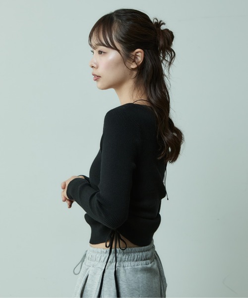 VIVID LADY(ビビッドレディー)の「フェイクレイヤードドロストリブニット(ニット/セーター・レディース・ベージュ/ブラック/ワイン/グレー・FREE)」の12枚目の写真