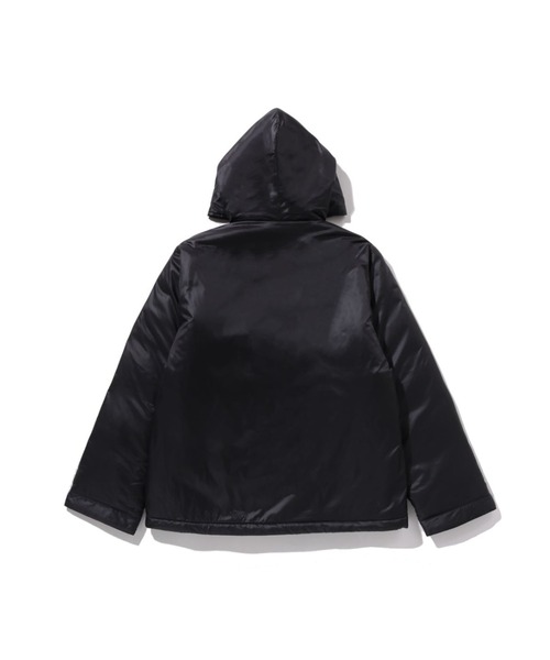 A BATHING APE(アベイシングエイプ)の「SHARK PATCH PADDED HOODIE JACKET(ナイロンジャケット・キッズ・ブラック・150/160)」の2枚目の写真