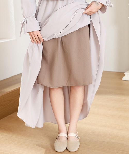 Anely(アネリー)の「ホルター リボン シャーリング ティアード ロング ワンピース(ワンピース・レディース・ブラック/グレイッシュベージュ/グレー・FREE)」の20枚目の写真