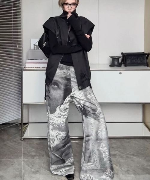 Sibra（シブラ）の「デジタルプリント ワイドデニムパンツ（デニムパンツ・レディース・グレー・M）」の6枚目の写真