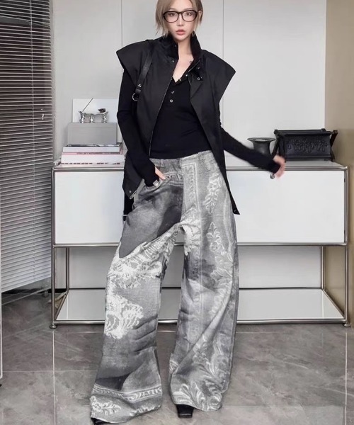Sibra（シブラ）の「デジタルプリント ワイドデニムパンツ（デニムパンツ・レディース・グレー・M）」の7枚目の写真