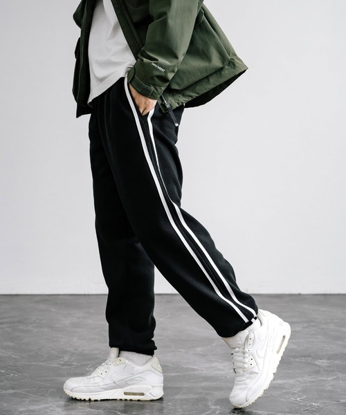 Rocky Monroe(ロッキーモンロー)の「裏起毛サイドラインバルーンスウェットジョガーパンツ(スウェットパンツ・メンズ・オートミール/チャコール/グレイッシュベージュ/ブラック・M/L/XL)」の6枚目の写真