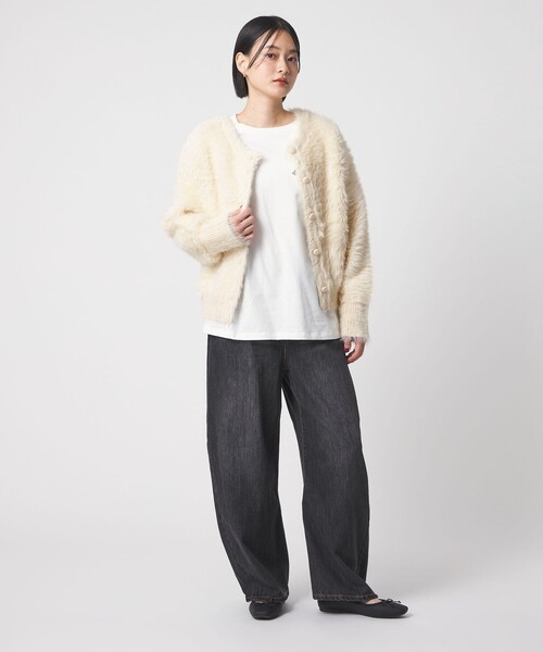 A DAY IN THE LIFE UNITED ARROWS(アデイインザライフユナイテッドアローズ)の「フェザーボリューム 2WAY カーディガン <A DAY IN THE LIFE>(カーディガン/ボレロ・レディース・オフホワイト/ベージュ/ダークグレー/ピンク・FREE)」の5枚目の写真