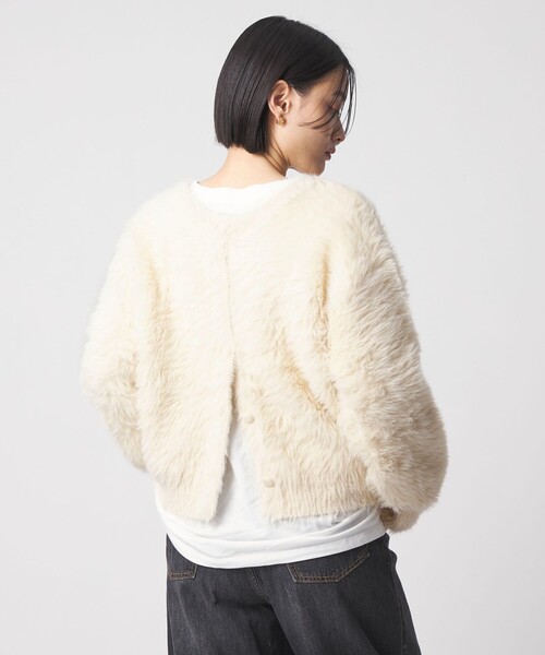 A DAY IN THE LIFE UNITED ARROWS(アデイインザライフユナイテッドアローズ)の「フェザーボリューム 2WAY カーディガン <A DAY IN THE LIFE>(カーディガン/ボレロ・レディース・オフホワイト/ベージュ/ダークグレー/ピンク・FREE)」の8枚目の写真