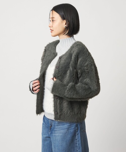 A DAY IN THE LIFE UNITED ARROWS(アデイインザライフユナイテッドアローズ)の「フェザーボリューム 2WAY カーディガン <A DAY IN THE LIFE>(カーディガン/ボレロ・レディース・オフホワイト/ベージュ/ダークグレー/ピンク・FREE)」の9枚目の写真