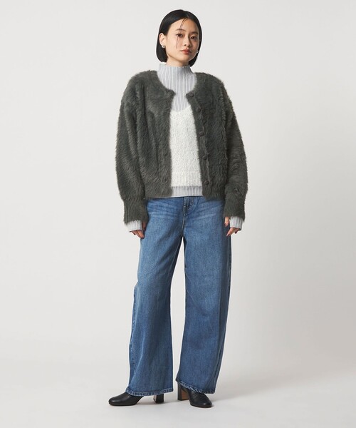 A DAY IN THE LIFE UNITED ARROWS(アデイインザライフユナイテッドアローズ)の「フェザーボリューム 2WAY カーディガン <A DAY IN THE LIFE>(カーディガン/ボレロ・レディース・オフホワイト/ベージュ/ダークグレー/ピンク・FREE)」の11枚目の写真