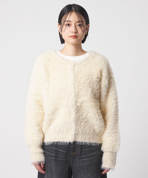 A DAY IN THE LIFE UNITED ARROWS(アデイインザライフユナイテッドアローズ)の「フェザーボリューム 2WAY カーディガン <A DAY IN THE LIFE>(カーディガン/ボレロ・レディース・オフホワイト/ベージュ/ダークグレー/ピンク・FREE)」の12枚目の写真