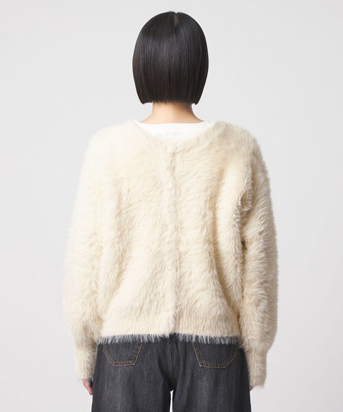 A DAY IN THE LIFE UNITED ARROWS(アデイインザライフユナイテッドアローズ)の「フェザーボリューム 2WAY カーディガン <A DAY IN THE LIFE>(カーディガン/ボレロ・レディース・オフホワイト/ベージュ/ダークグレー/ピンク・FREE)」の16枚目の写真