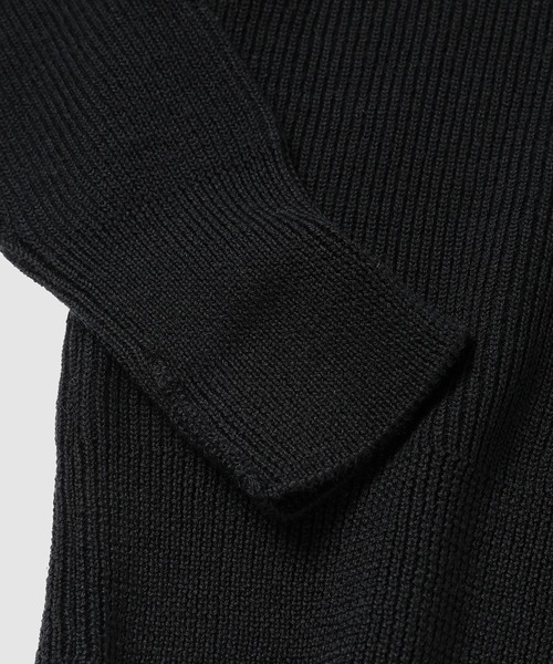 LEMAIRE(ルメール)の「HALF ZIP SWEATER(ニット/セーター・メンズ・ブラック・M/S)」の4枚目の写真