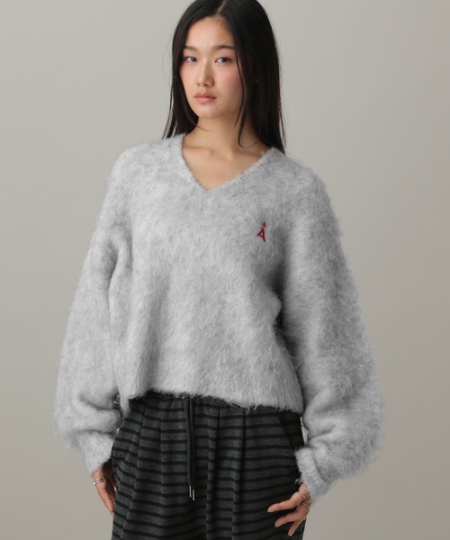 ALAND（エーランド）の「【UNISEX】ALAND／AロゴシャギーVネックプルオーバー（ニット/セーター・レディース・ライトベージュ/レッド/チャコール/ライトグレー・SMALL/LARGE）」の14枚目の写真