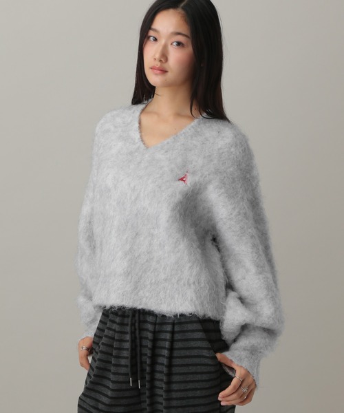 ALAND（エーランド）の「【UNISEX】ALAND／AロゴシャギーVネックプルオーバー（ニット/セーター・レディース・ライトベージュ/レッド/チャコール/ライトグレー・SMALL/LARGE）」の20枚目の写真