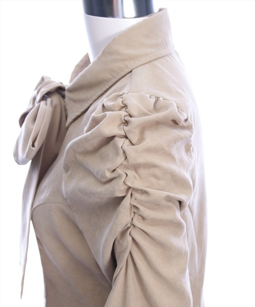 clear（クリア）の「ピーチリボンタックシャツ[大人 カジュアル フェミニン ガーリー]≪AW新作≫（シャツ/ブラウス・レディース・ブラウン/ベージュ/キャメル・F）」の14枚目の写真