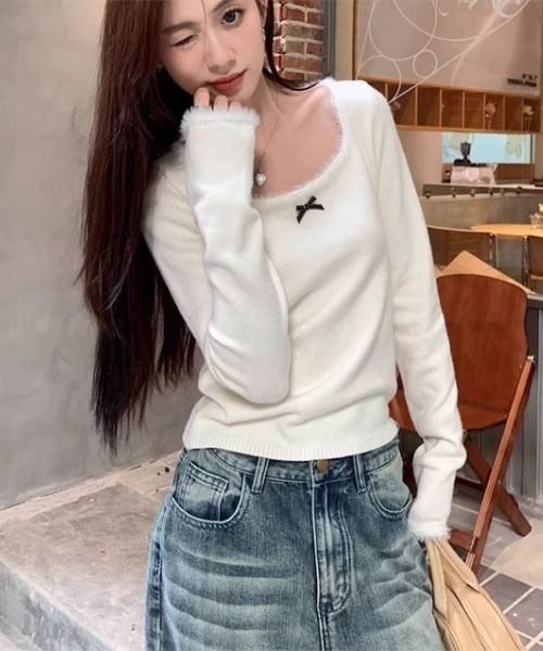 VIBGYOR Women(ヴィブジョー ウィメン)の「【Mayree】ワンポイント リボン ニット(ニット/セーター・レディース・アイボリー・SMALL/LARGE)」の1枚目の写真