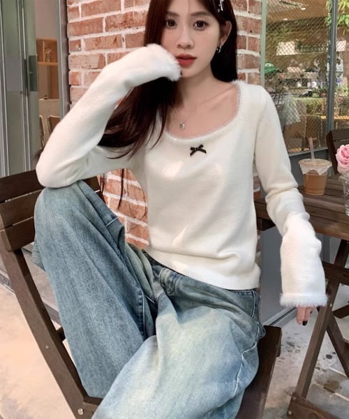 VIBGYOR Women(ヴィブジョー ウィメン)の「【Mayree】ワンポイント リボン ニット(ニット/セーター・レディース・アイボリー・SMALL/LARGE)」の3枚目の写真