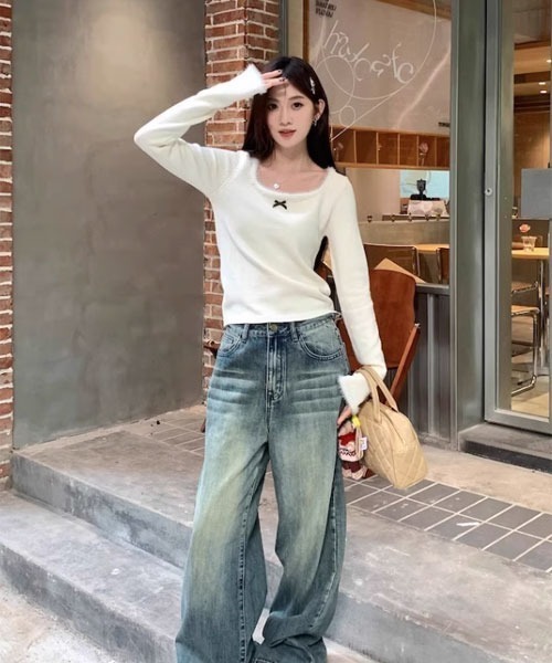 VIBGYOR Women(ヴィブジョー ウィメン)の「【Mayree】ワンポイント リボン ニット(ニット/セーター・レディース・アイボリー・SMALL/LARGE)」の4枚目の写真