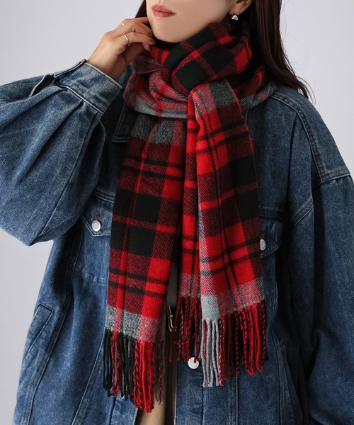 Riberry（リベリー）の「【静電気防止】チェック柄大判マフラー（マフラー・レディース・グリーン/レッド・FREE）」の2枚目の写真