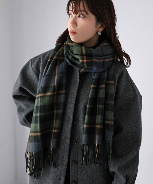 Riberry（リベリー）の「【静電気防止】チェック柄大判マフラー（マフラー・レディース・グリーン/レッド・FREE）」の10枚目の写真