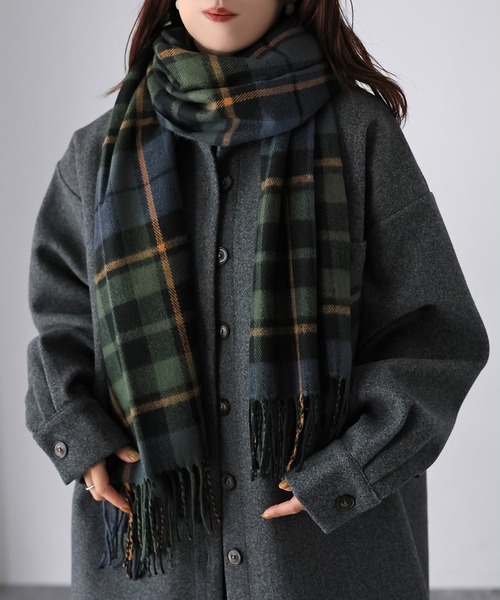 Riberry（リベリー）の「【静電気防止】チェック柄大判マフラー（マフラー・レディース・グリーン/レッド・FREE）」の9枚目の写真