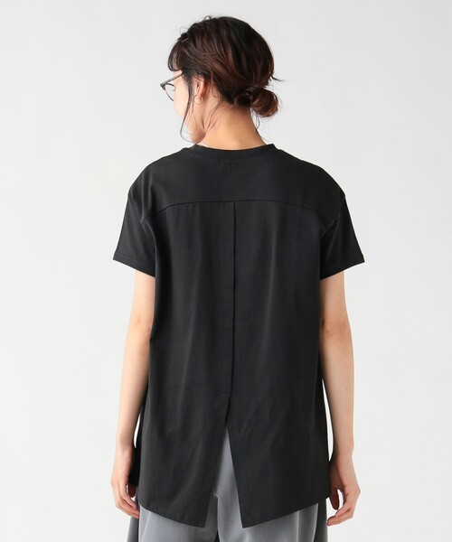 BEAMS HEART(ビームスハート)の「バック スリット プルオーバー(Tシャツ/カットソー・レディース・カーキ/ブラック/オフホワイト・FREE)」の1枚目の写真