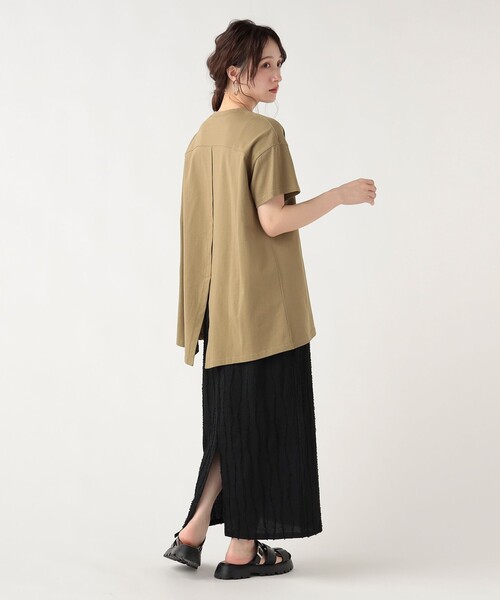 BEAMS HEART(ビームスハート)の「バック スリット プルオーバー(Tシャツ/カットソー・レディース・カーキ/ブラック/オフホワイト・FREE)」の11枚目の写真