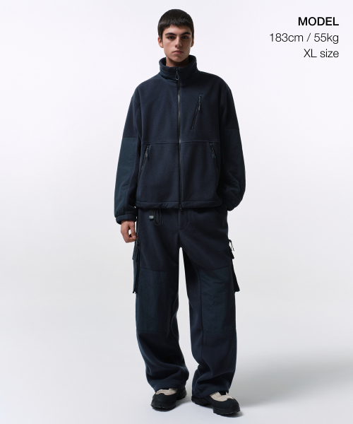 MUSINSA STANDARD（ムシンサスタンダード）の「[シティレジャー] ポーラフリースハイネックジャケット [ネイビー]（ナイロンジャケット・メンズ・その他・MEDIUM/LARGE/X-LARGE/XX-LARGE）」の2枚目の写真