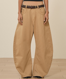 TAKEASY（テイクイージー）の「コットンカーブドJパンツ（ベージュ）（その他パンツ）」