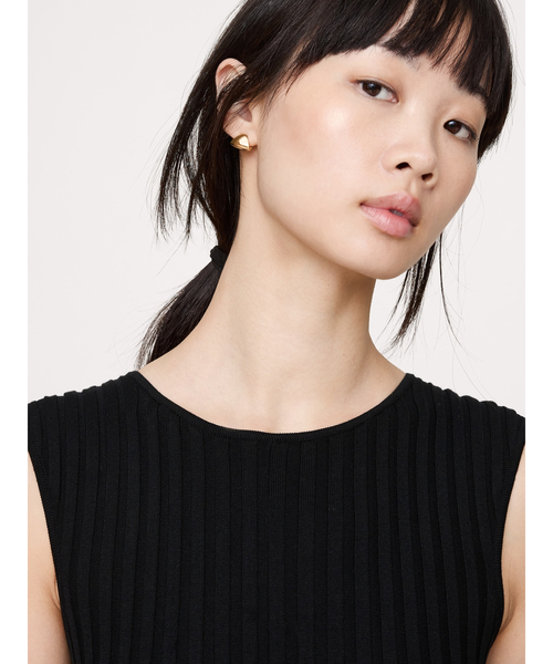 Banana Republic(バナナリパブリック)の「トライアンギュラー ハーフフープ ピアス(ピアス(両耳用)・レディース・ゴールド/シルバー・ONE SIZE)」の3枚目の写真