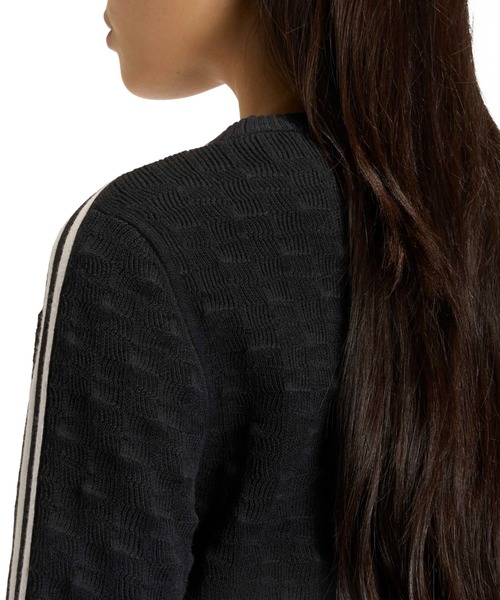 adidas(アディダス)の「adidas SLIM SOLID SPIKE KNIT SWEATSHIRT / アディダス スリム ソリッド スパイク ニット スウェットシャツ(ニット/セーター・レディース・ブラック・S/M/L)」の8枚目の写真