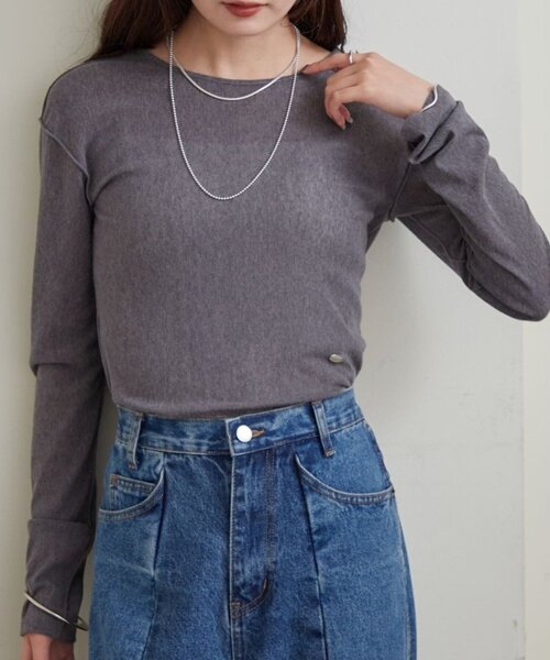 mystic(ミスティック)の「プレート付きクルーシアーロンT(Tシャツ/カットソー・レディース・オフホワイト/チャコールグレー/レッド/ピンク・FREE)」の3枚目の写真