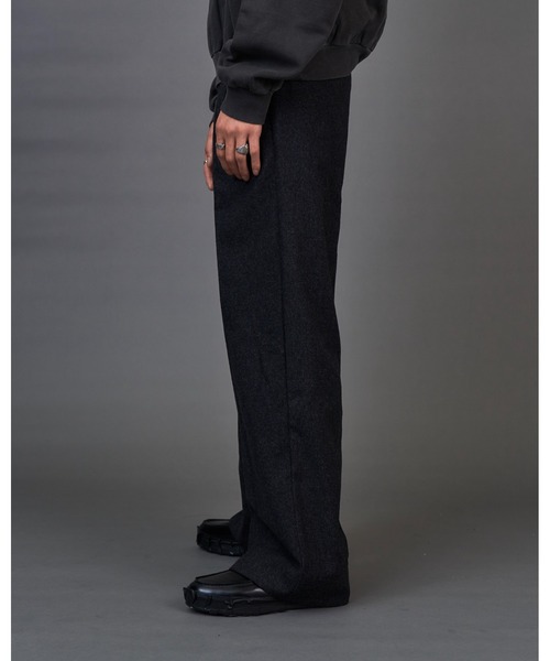 CIASU(シアス)の「ウールタックスラックス(スラックス・メンズ・ブラック・LARGE/MEDIUM)」の2枚目の写真