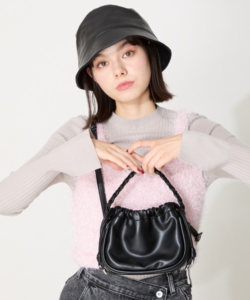 MISCH MASCH(ミッシュマッシュ)の「編み込みハンドバッグ(ハンドバッグ・レディース・ブラック/ブルー/シルバー・フリ-)」の5枚目の写真