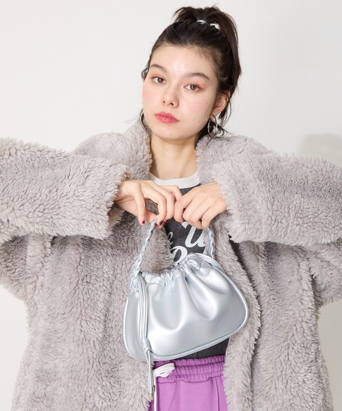 MISCH MASCH(ミッシュマッシュ)の「編み込みハンドバッグ(ハンドバッグ・レディース・ブラック/ブルー/シルバー・フリ-)」の9枚目の写真