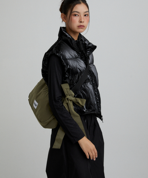 MACNI(マクニ)の「RIBBON CRESCENT CROSS BAG KHAKI(メッセンジャーバッグ・レディース・その他・FREE)」の4枚目の写真