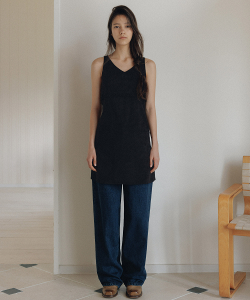 ANDNEEDS(アンドニーズ)の「Veta suede frill dress (black)(ワンピース・レディース・その他・MEDIUM/SMALL)」の3枚目の写真