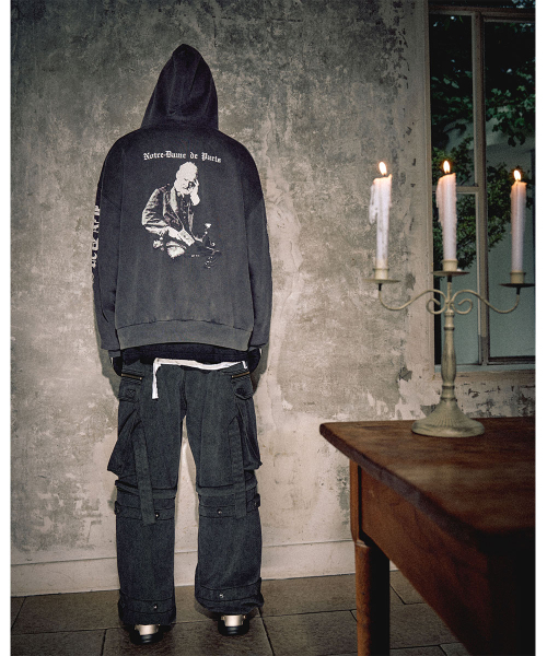 SCHISM INDUCING(スキズムインデューシング)の「NOTRE DAME ZIP HOODIE CHARCOAL(パーカー・レディース・その他・MEDIUM/LARGE)」の15枚目の写真