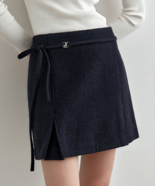 MONGDOL(モンドル)の「ウールブレンドツイードミニスカートネイビーMDSK029NAVY(スカート・レディース・その他・SMALL/MEDIUM)」の1枚目の写真