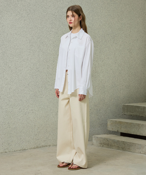 ARI(アリ)の「BRIGHT OVERSIZED SHIRT / WHITE(シャツ/ブラウス・レディース・ホワイト・FREE)」の3枚目の写真