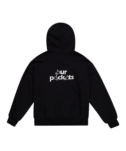 OURPOCKETS（アワーポケッツ）の「アワーポケットシグネチャーロゴスウェットフーディー（ブラック）（パーカー・レディース・ブラック・MEDIUM/X-LARGE）」の5枚目の写真