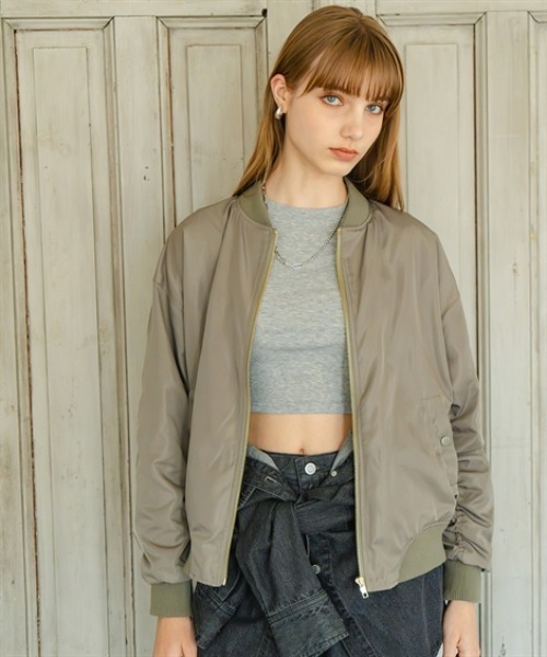 Maison INNESS(メゾンアイネス)の「エフォートレスMA-1ボンバージャケット(はっ水)(MA-1・レディース・ライトカーキ/スモークピンク/ブラック/ブラウン・S~M/L~LL/3L~4L/5L~6L)」の15枚目の写真
