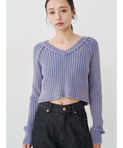 MURUA（ムルーア）の「ブリーチVネッククロップドニット（ニット/セーター・レディース・ブラック/ブルー/ベージュ・FREE）」の3枚目の写真