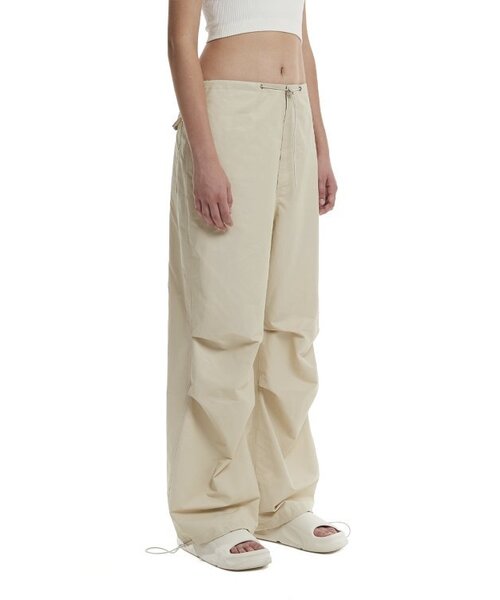 TRUNK PROJECT(トランクプロジェクト)の「Drawstring Pants_Beige(スウェットパンツ・レディース・ベージュ・SMALL/X-SMALL/XX-SMALL/LARGE)」の3枚目の写真