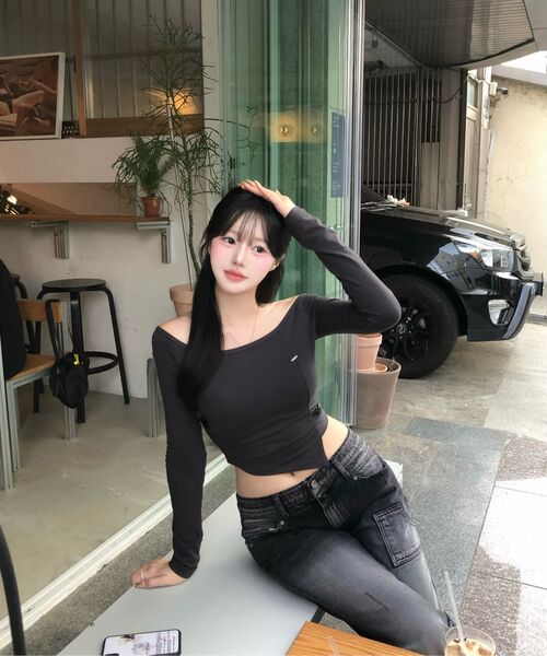 SYNERJYN（シナジン）の「CARGO PAINTING DENIM PANTS BLACK（デニムパンツ・レディース・その他・SMALL/LARGE/MEDIUM）」の3枚目の写真